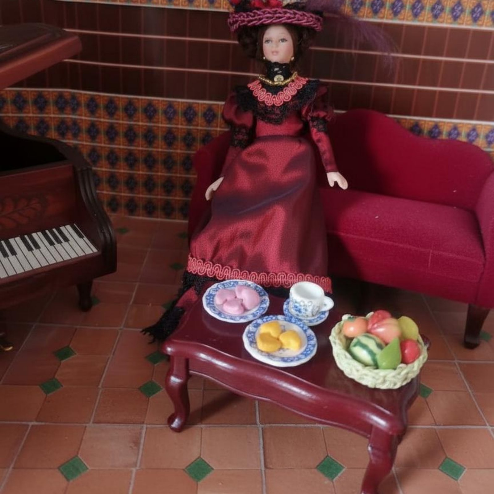 1:12 Victorian Porcelain Doll  - đánh giá và giá Vintage Collectible Porcelain Dolls